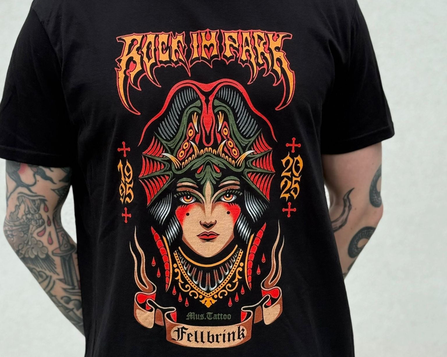 fellbrink modelt das fellbrink x Rock im Park - Unisex T-Shirt - Schwarz